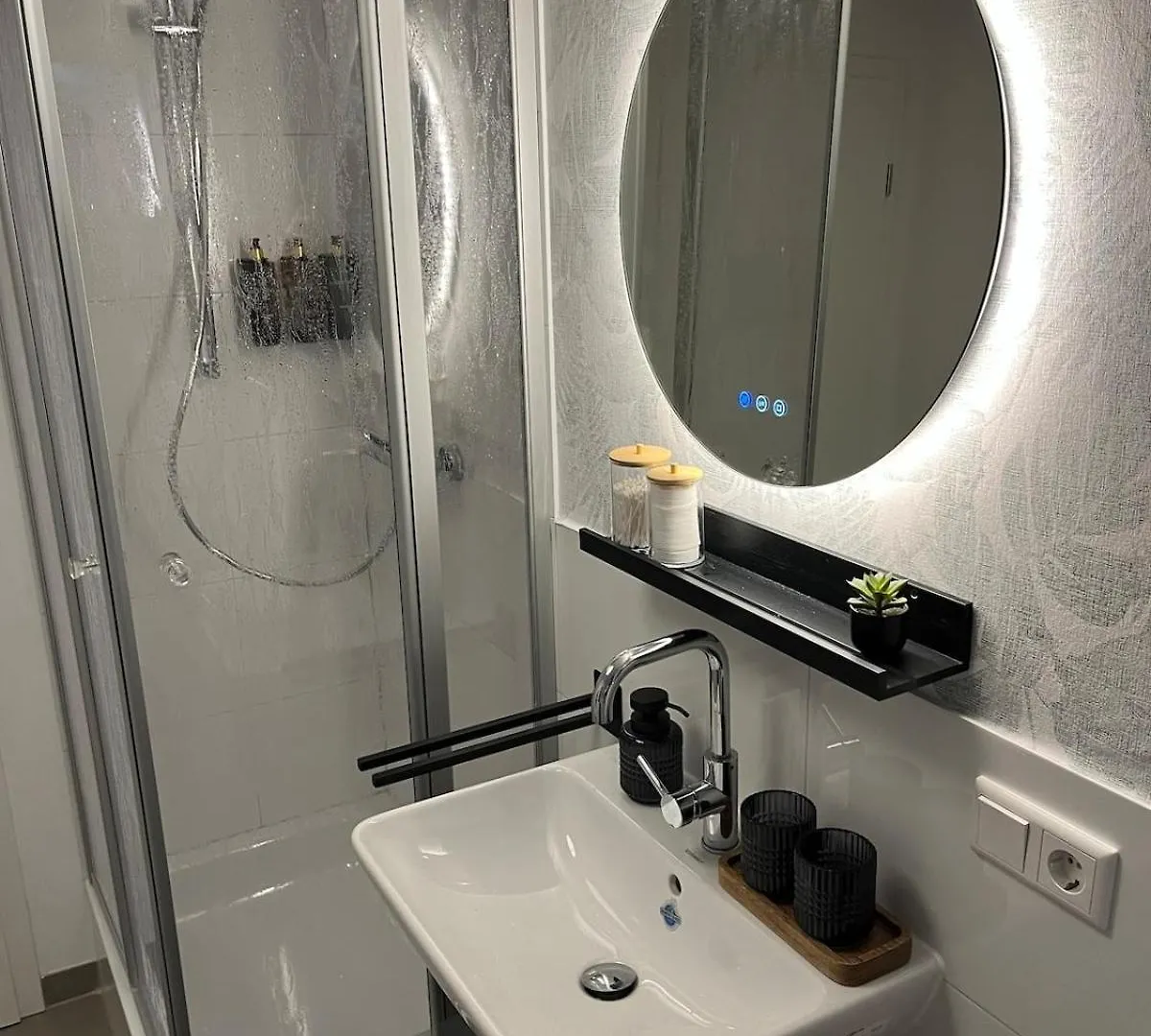 2-Zimmer Apartment - Zentral Ueber Den Daechern Von Aschaffenburg - 5 Min Vom Hbf - Gegenueber City Galerie Германия